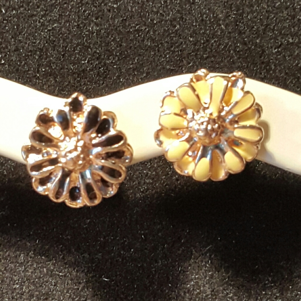 Black & Yellow Flower Earrings Tropical Hawaii Sunflower Daisy